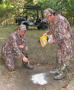 Dealing With Insects On Early-Season Deer Hunts