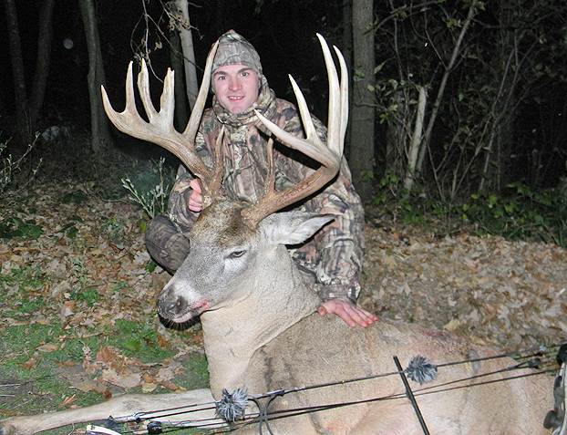 Minnesota Hunter Kills Giant Buck Four Days After Learning to Bowhunt